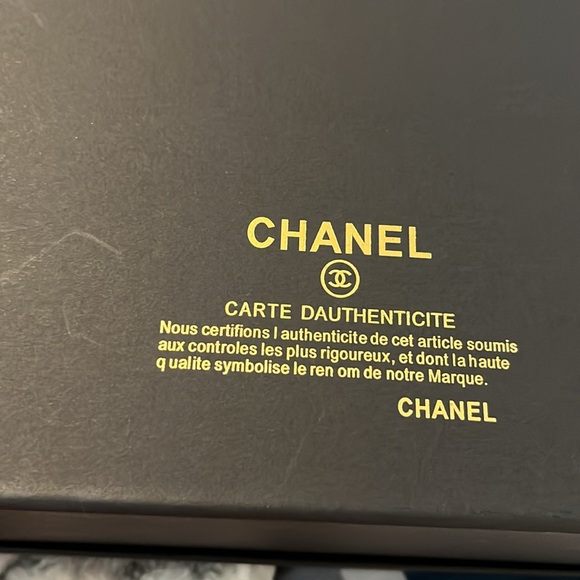 Chanel bag never used no tags Beautiful, 5 charms each one stamped on the back - Picture 10 of 10